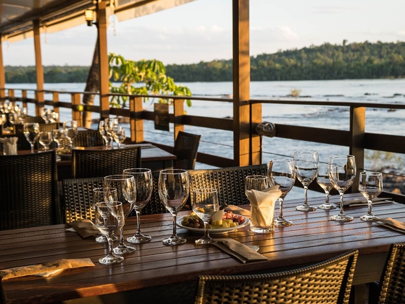 Foto da vista do restaurante Porto Canoas em Foz do Iguaçu