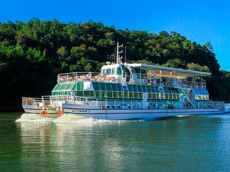 passeio de barco em Foz do Iguaçu