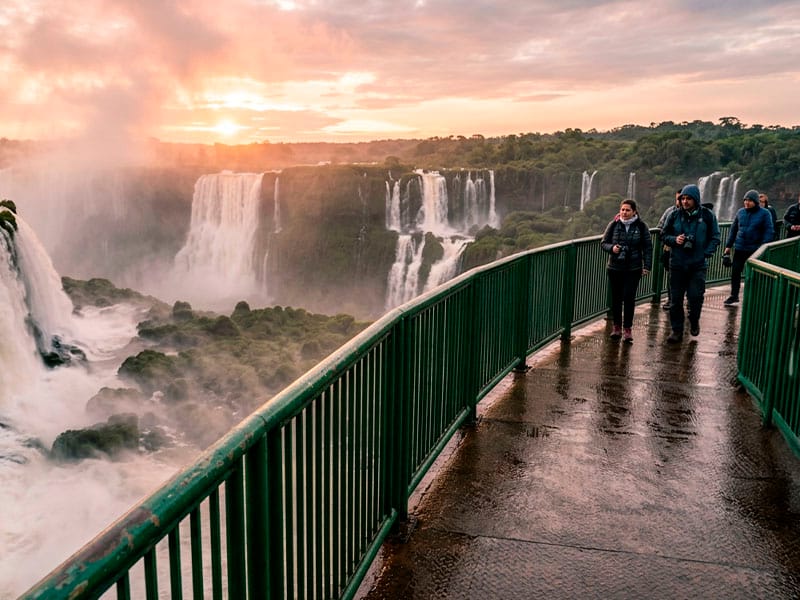 Amanhecer nas Cataratas